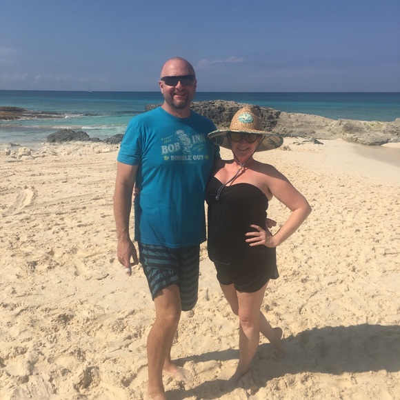 Meet your Posher, Liz. - Picture 2 of 8